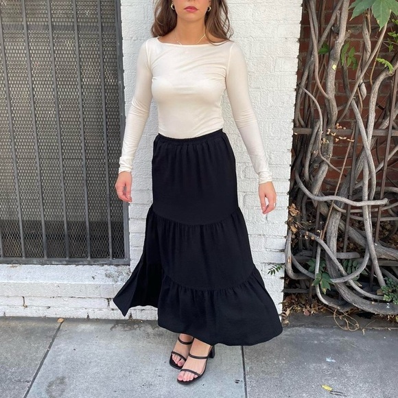 NWT self contrast black ruffle maxi skirt sz small - Picture 1 of 5